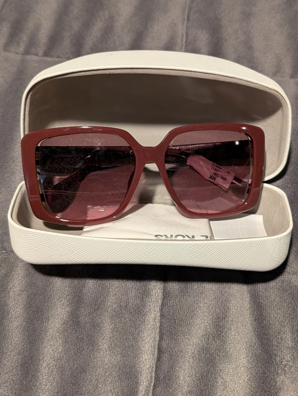 New Michael Kors Bellamonte Sunglasses Sunglasses - Full Set